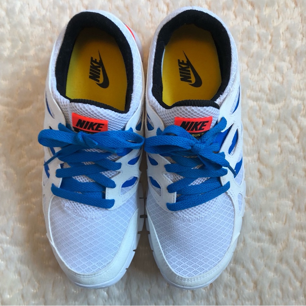 Nike 10.5 white blue orange sneakers NWOT